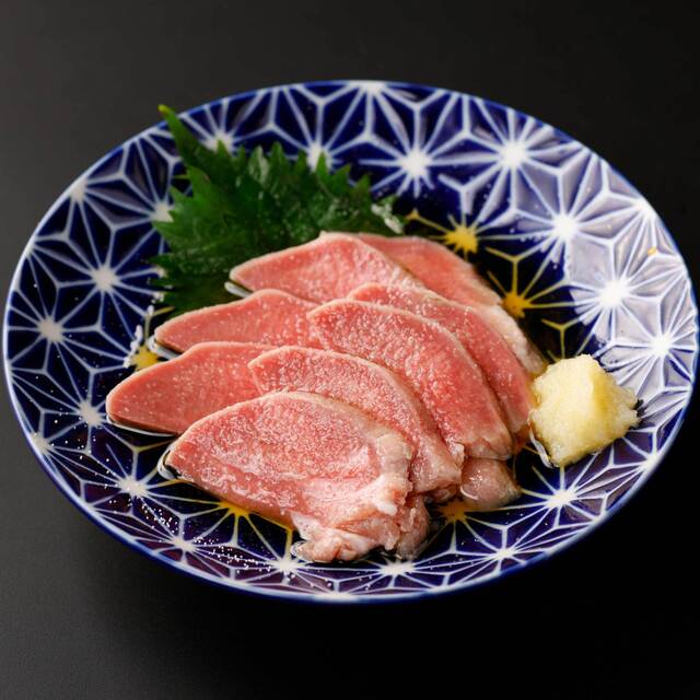 豚タン刺し