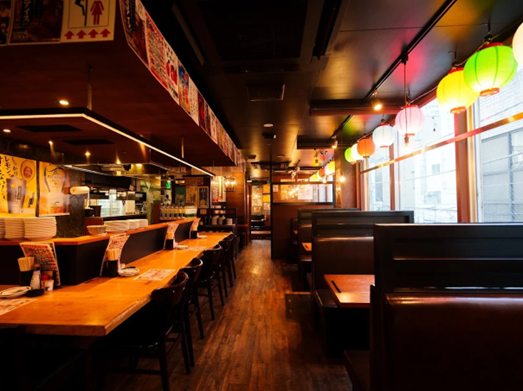 酔っ手羽 本厚木店の内観