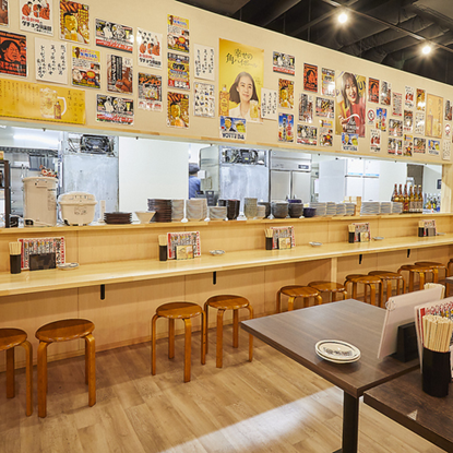 居酒屋革命 酔っ手羽 新橋店の内観