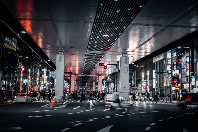 六本木の夜に、大衆酒場という選択肢を。